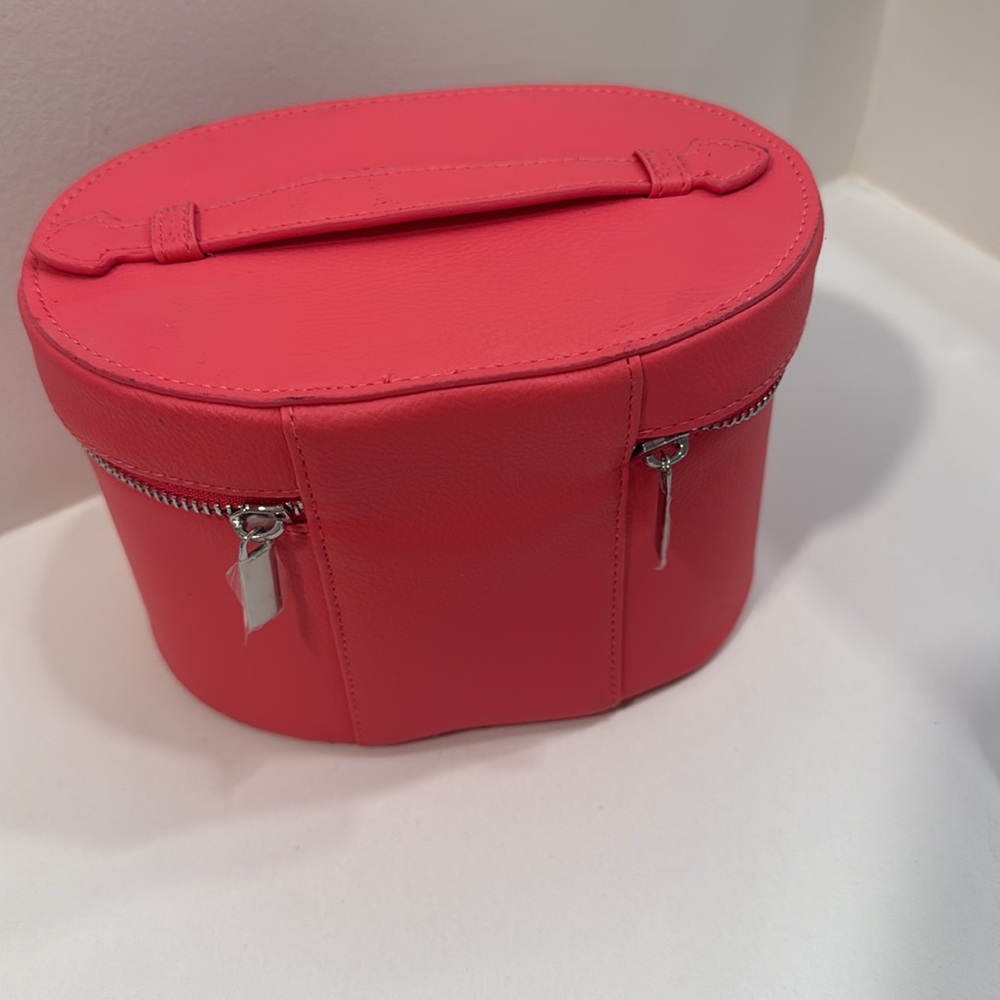 Saie Vibrant Pink Cosmetic Case - Picture 7 of 7